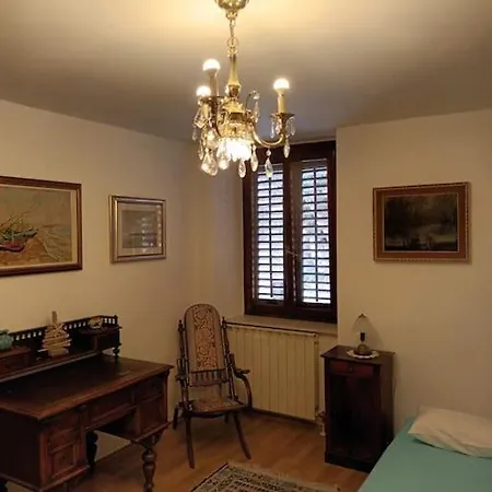 Cosy House In Historic Centre Izola