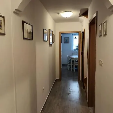 Cosy House In Historic Centre Izola