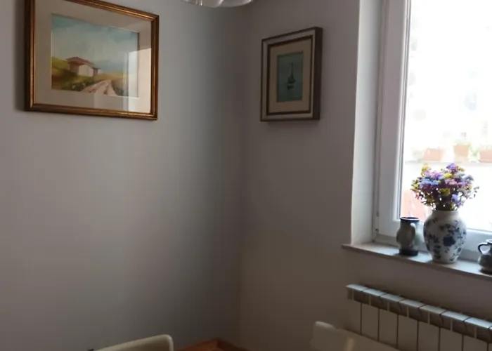 Cosy House In Historic Centre Semesterbostad