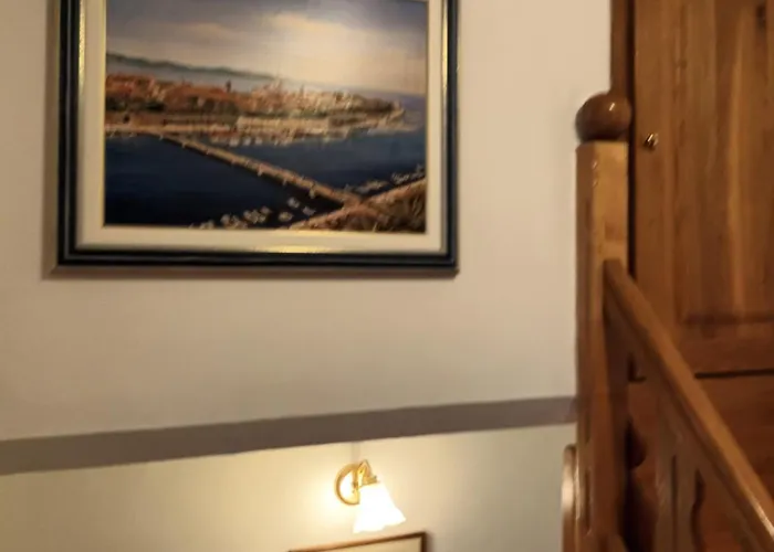 Cosy House In Historic Centre Semesterbostad