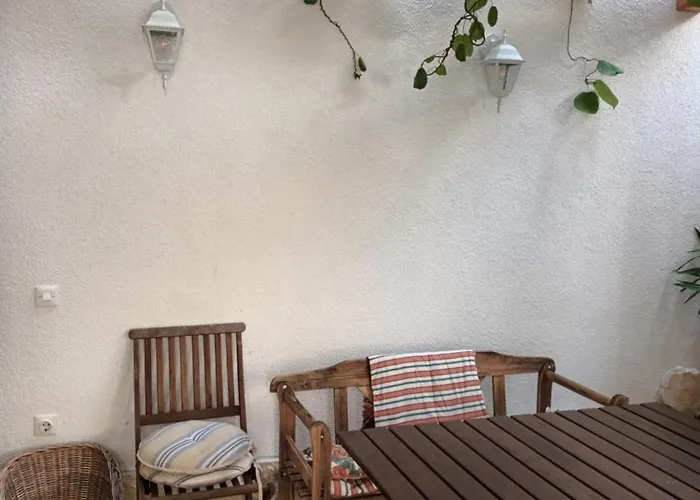 Cosy House In Historic Centre 이졸라